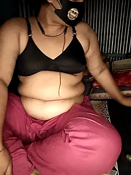 Snapshot of Priyanka-Khan chatting on 07.24.26 Priyanka-Khan online show from 07.24.26