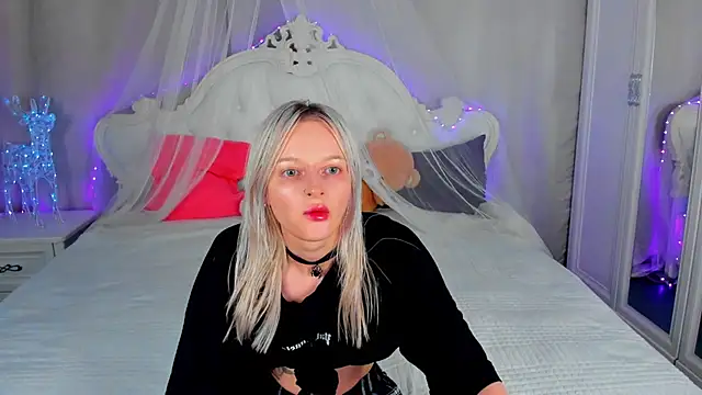 Snapshot of AlessaKiss chatting on 07.14.26 AlessaKiss online show from 07.14.26