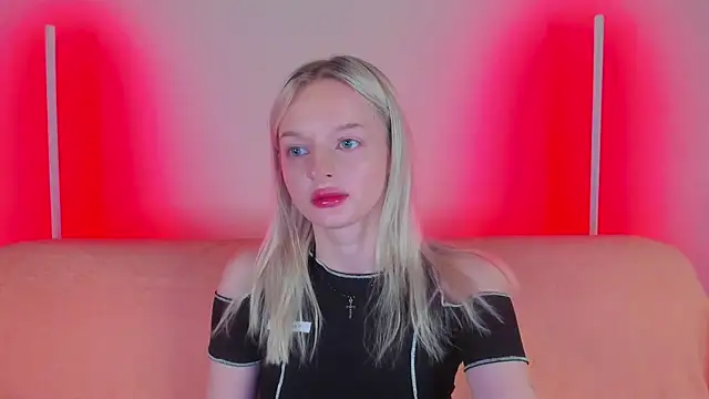 Snapshot of AlessaKiss chatting on 07.17.26 AlessaKiss online show from 07.17.26