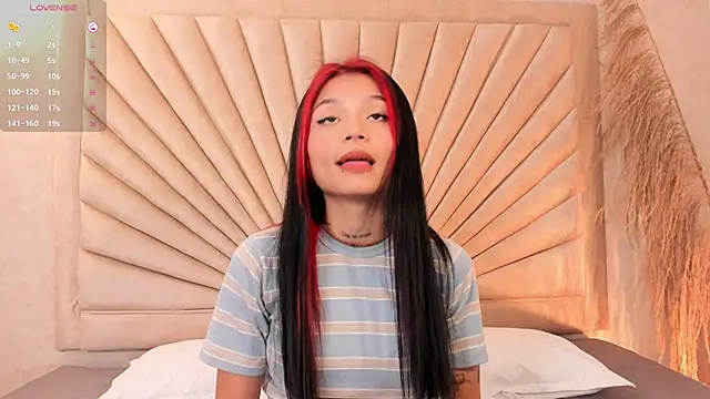 Snapshot of Emma_duff chatting on 11.06.25 Emma duff online show from 11.06.25