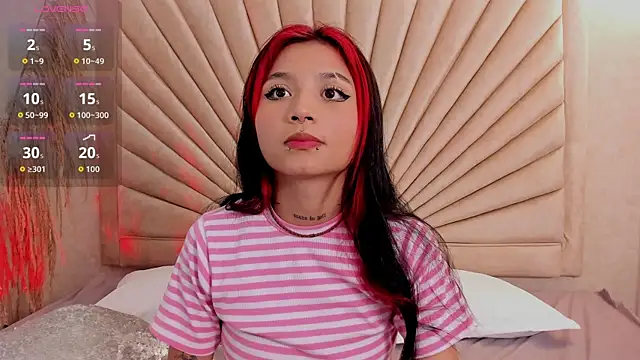 Snapshot of Emma_duff chatting on 11.26.25 Emma duff online show from 11.26.25