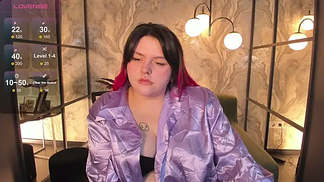 Snapshot of LorettaBerry chatting on 10.17.25 LorettaBerry online show from 10.17.25