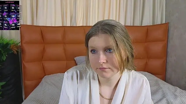 NightSaffron online show from 02.01.26