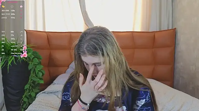 NightSaffron online show from 02.04.26