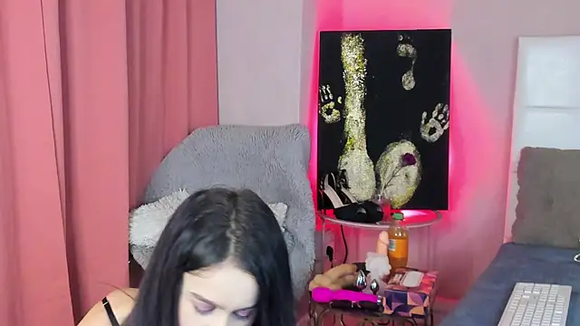 IzieCarter online show from 11.23.25