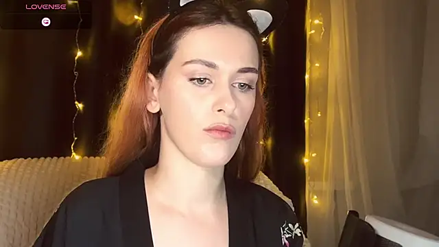 Snapshot of Veksal1a chatting on 11.29.25 Veksal1a online show from 11.29.25