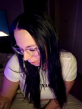 Snapshot of NordicNaughty chatting on 12.14.25 NordicNaughty online show from 12.14.25