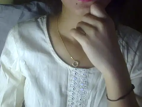 Shezi N online show from 04.25.26