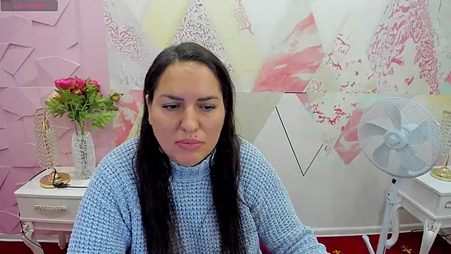 Snapshot of Cinna_miu6 chatting on 10.17.25 Cinna miu6 online show from 10.17.25