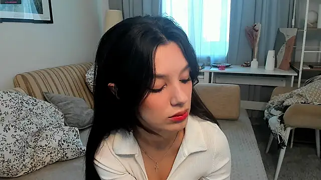 Snapshot of DemetraSadahiro chatting on 11.16.25 DemetraSadahiro online show from 11.16.25