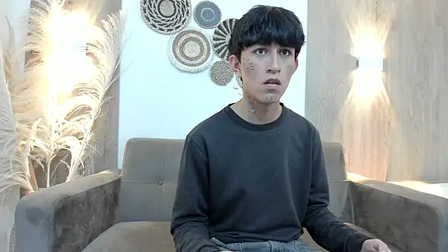 Snapshot of hoot_booys_ chatting on 11.26.25 hoot booys online show from 11.26.25