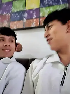 Snapshot of hoot_booys_ chatting on 01.13.26 hoot booys online show from 01.13.26