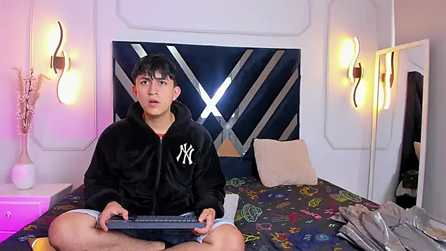 hoot booys  online show from 05.13.26