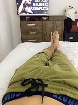 leozin01 online show from 11.02.25