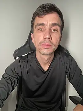 leozin01 online show from 05.04.26