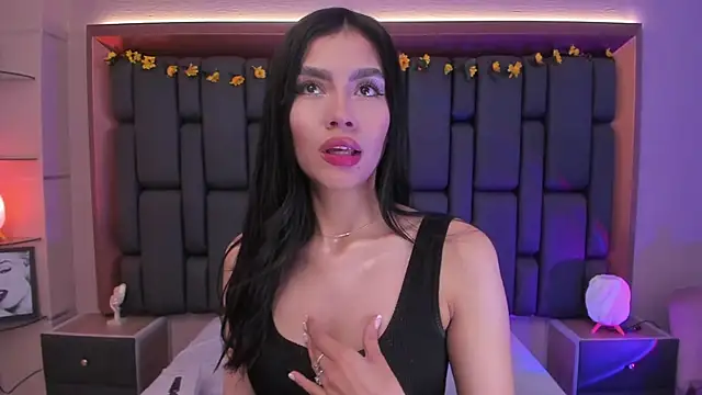 TanyaBello online show from 11.18.25