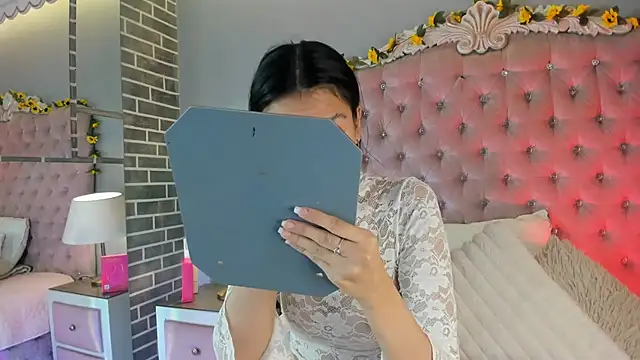 TanyaBello online show from 04.21.26