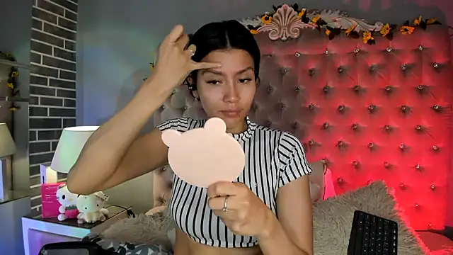 Snapshot of TanyaBello chatting on 07.22.26 TanyaBello online show from 07.22.26