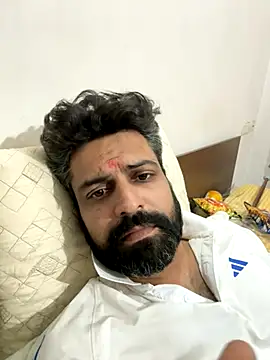 Snapshot of SoulHunt9 chatting on 10.23.25 SoulHunt9 online show from 10.23.25