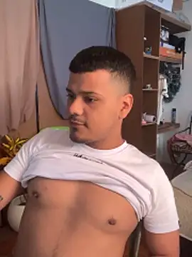 Snapshot of Hizli__ chatting on 12.04.25 Hizli online show from 12.04.25