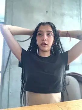 Snapshot of MiaaCute- chatting on 11.03.25 MiaaCute- online show from 11.03.25