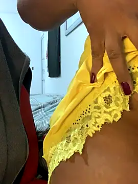 NatashaAzura online show from 10.16.25