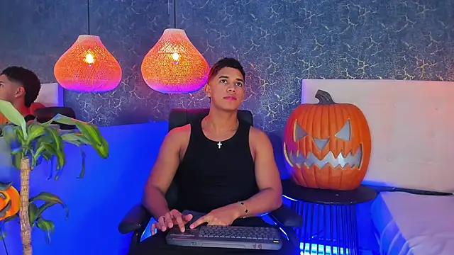Zayne cross online show from 10.20.25