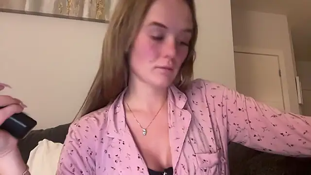 Amberjayxox0 online show from 11.17.25