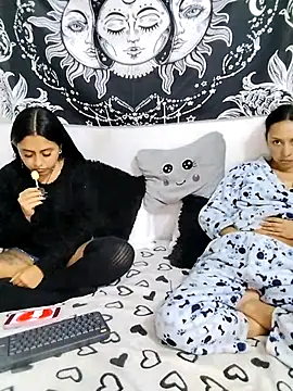 emily n abby online show from 05.19.26