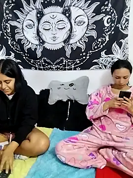 emily n abby online show from 06.18.26