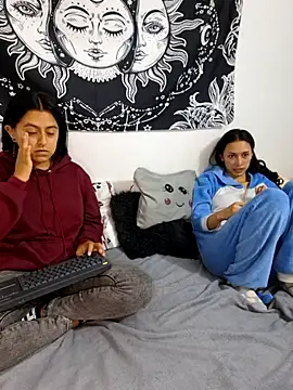 emily n abby online show from 07.13.26
