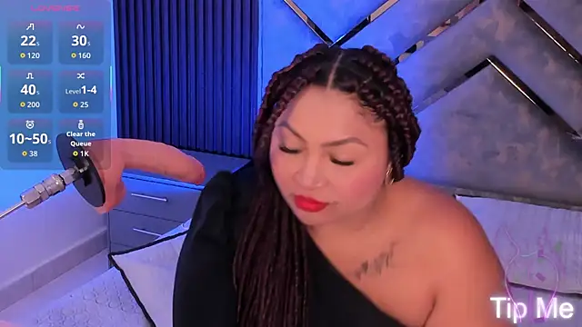 Snapshot of Halleyrosse chatting on 11.25.25 Halleyrosse online show from 11.25.25