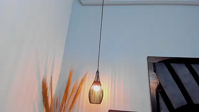 Amelia Brixton online show from 02.18.26