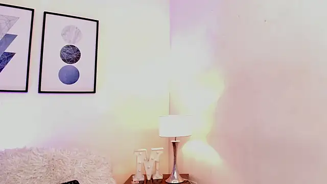 Snapshot of Amelia_Brixton chatting on 05.12.26 Amelia Brixton online show from 05.12.26