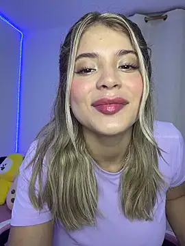 Snapshot of _Alicee_1 chatting on 10.31.25 Alicee 1 online show from 10.31.25