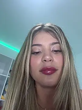 Snapshot of _Alicee_1 chatting on 11.02.25 Alicee 1 online show from 11.02.25