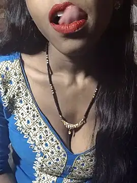 Snapshot of Itz_Aisha__ chatting on 12.17.25 Itz Aisha online show from 12.17.25