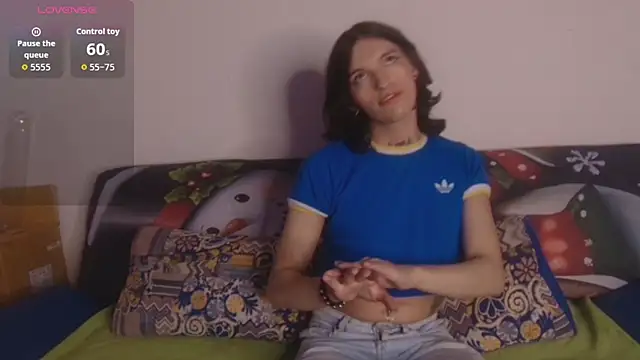 Scarlett crastrawberry online show from 11.18.25