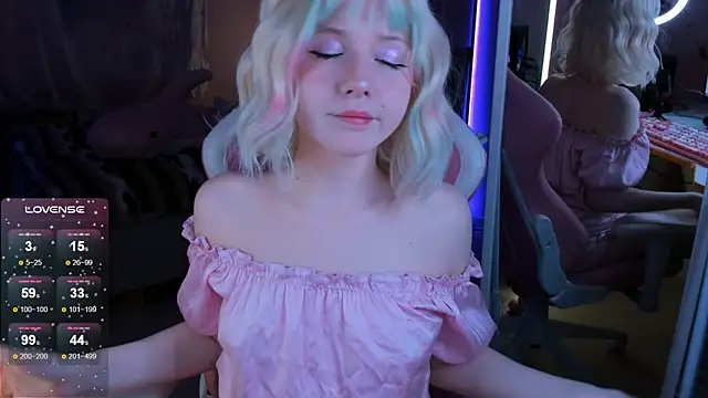 likedoll online show from 10.24.25