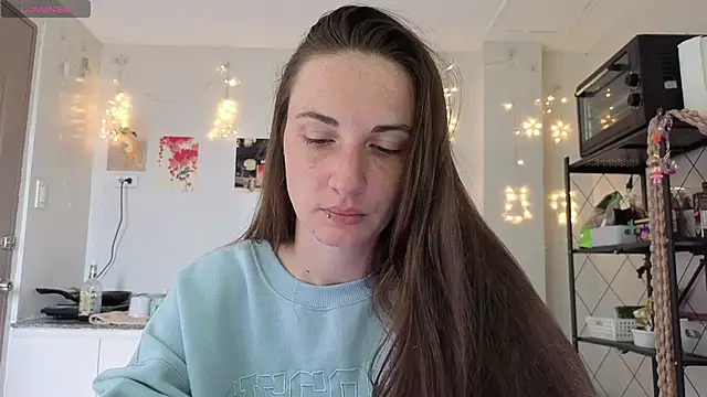 Snapshot of mistressaurora chatting on 10.21.25 mistressaurora online show from 10.21.25