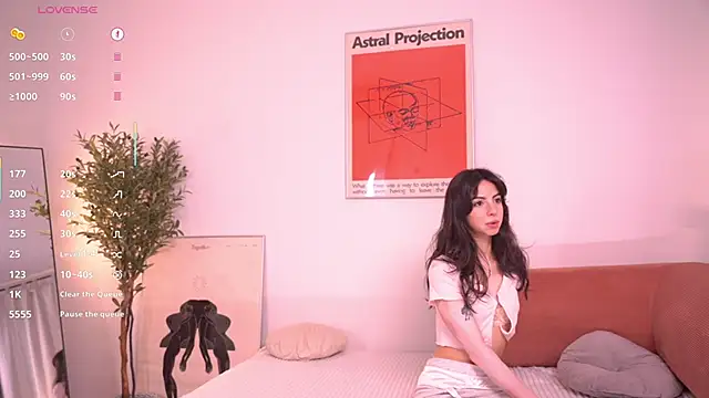 Snapshot of Pheromoon chatting on 06.28.26 Pheromoon online show from 06.28.26