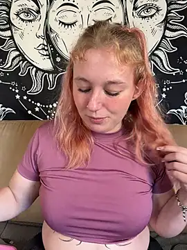 Snapshot of Onlymiasophie chatting on 02.25.26 Onlymiasophie online show from 02.25.26