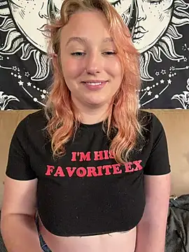 Snapshot of Onlymiasophie chatting on 03.10.26 Onlymiasophie online show from 03.10.26