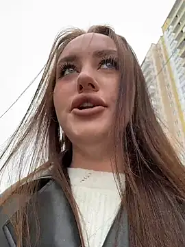 Snapshot of KiraSunshine chatting on 05.19.26 KiraSunshine online show from 05.19.26