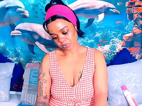 Cherrybootyjoy online show from 11.16.25