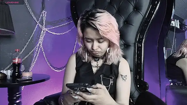 Navier   online show from 05.09.26