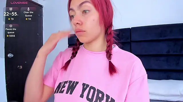 melanie roux   online show from 11.26.25