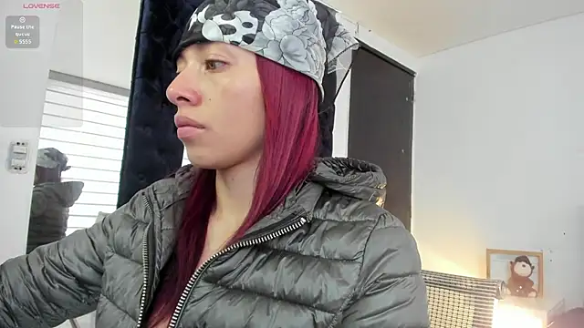 melanie roux   online show from 04.28.26