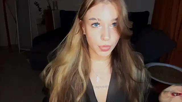 Snapshot of Babymoney_2007 chatting on 10.22.25 Babymoney 2007 online show from 10.22.25