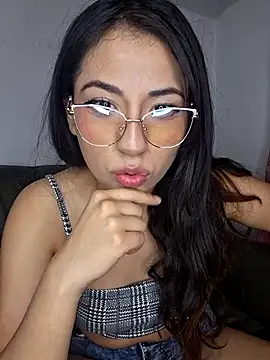 Snapshot of chloebrownn03 chatting on 11.16.25 chloebrownn03 online show from 11.16.25